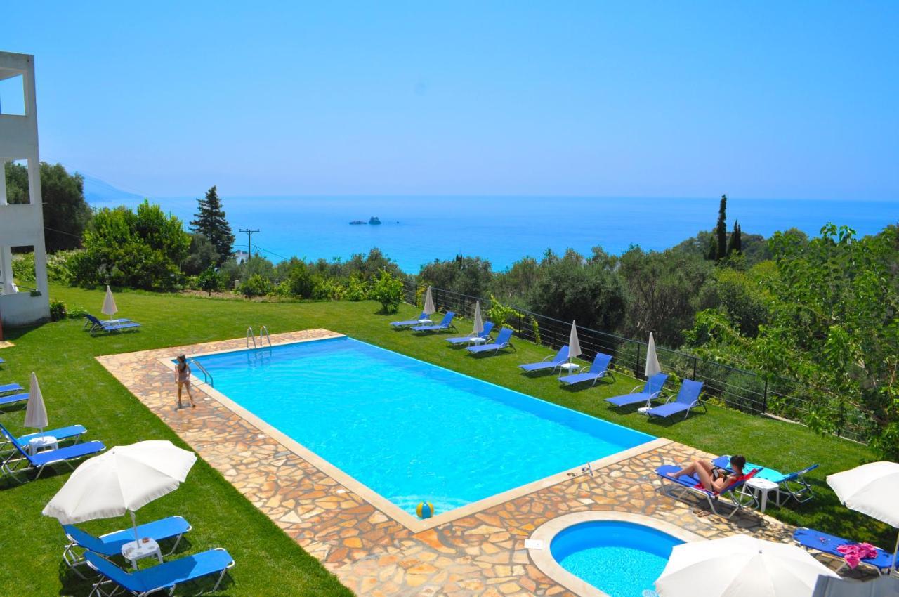 Large Apartment By The Pool - Pelekas Beach, Corfu Zewnętrze zdjęcie